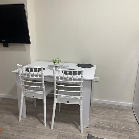 Chlo Apartment 5 Tirane Zewnętrze zdjęcie
