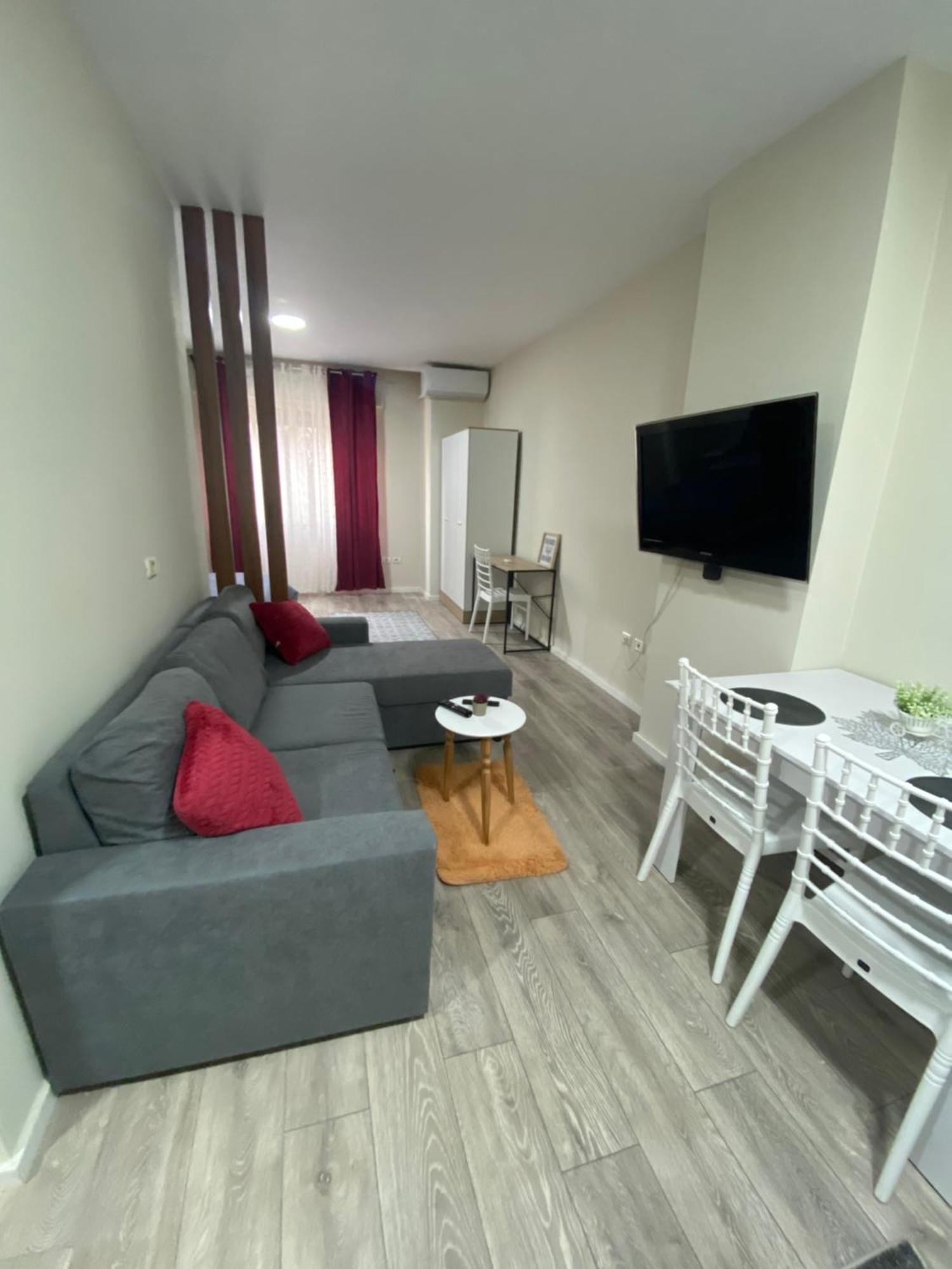 Chlo Apartment 5 Tirane Zewnętrze zdjęcie
